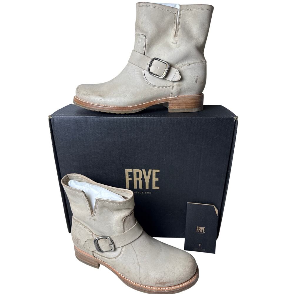 Frye Bootie Veronica‎ Women's 9B Distressed White Leather Pull On Buckle Accent